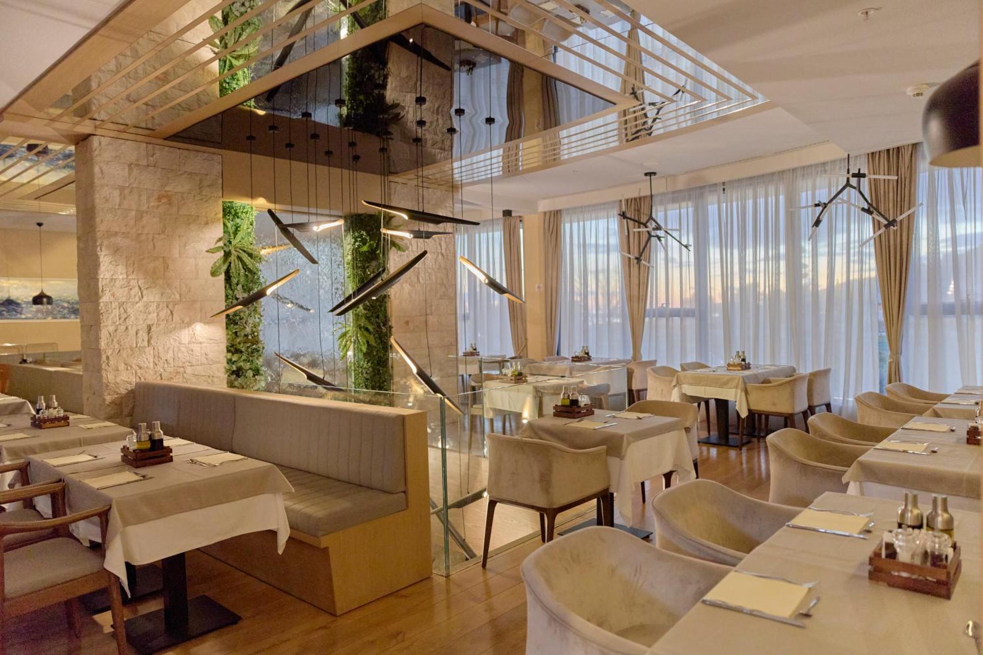 Hotel Imperial Conference & Spa Budva Buitenkant foto