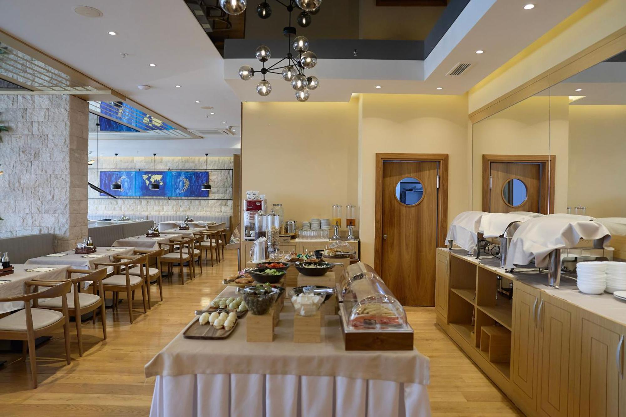 Hotel Imperial Conference & Spa Budva Buitenkant foto